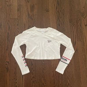 $20 OR FREE NWOT Reebok Classic Long Sleeve Crop Top size M